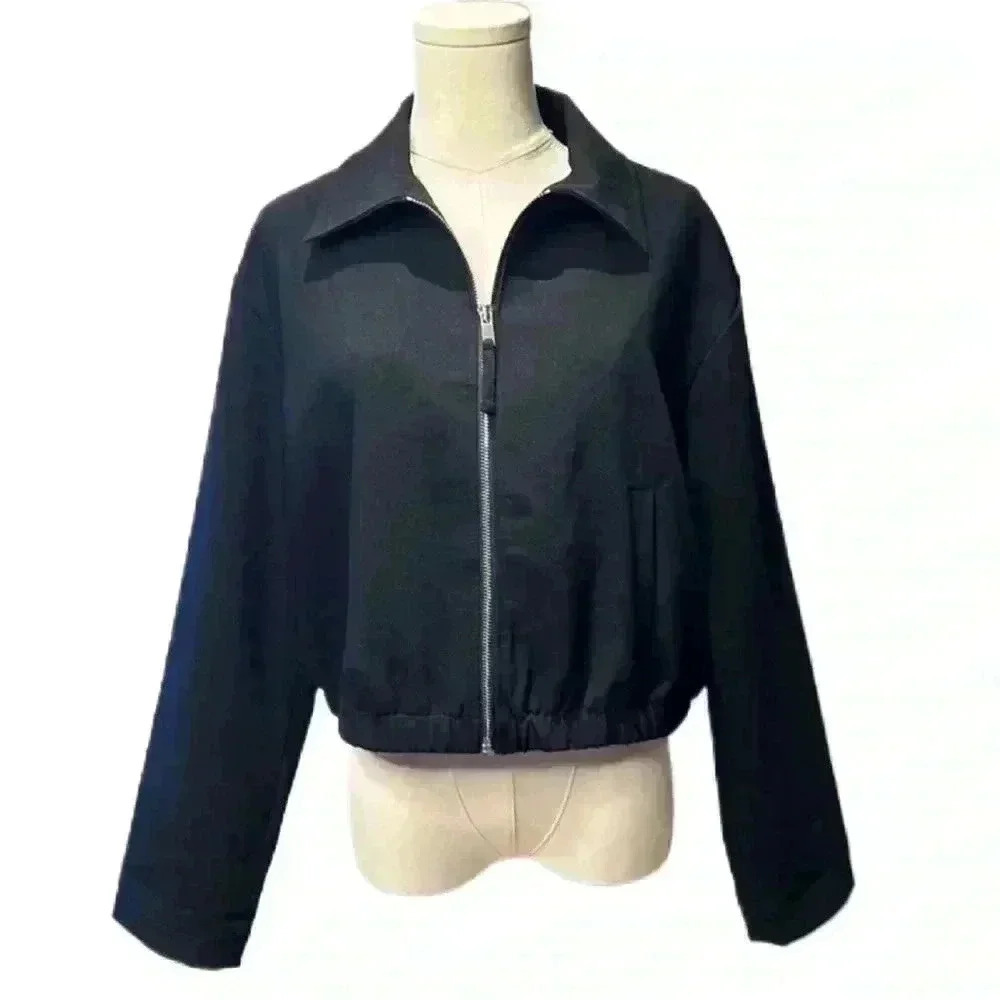 🧨Zara like new  cropped black bomber jacket. Size L